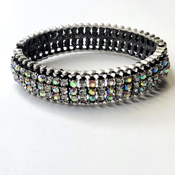Sparkling Crystal Cuff Bracelet - Picture 4 of 7